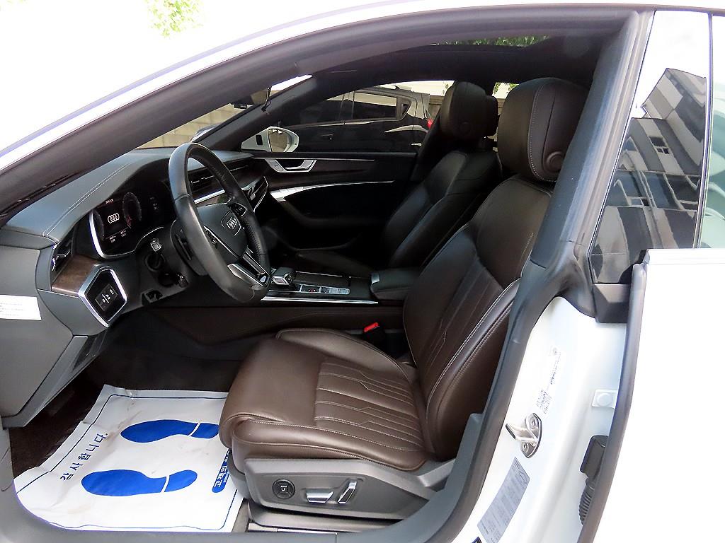 Audi A7 — photo 05