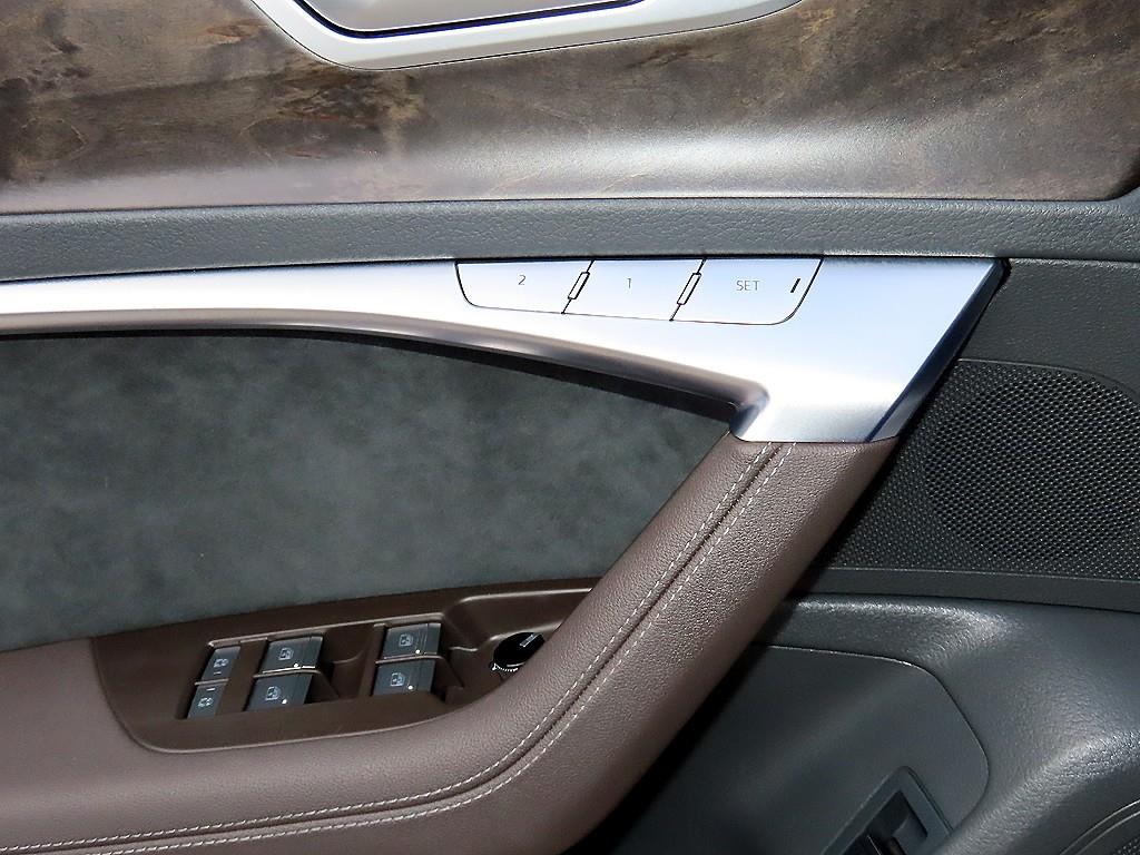 Audi A7 — photo 12