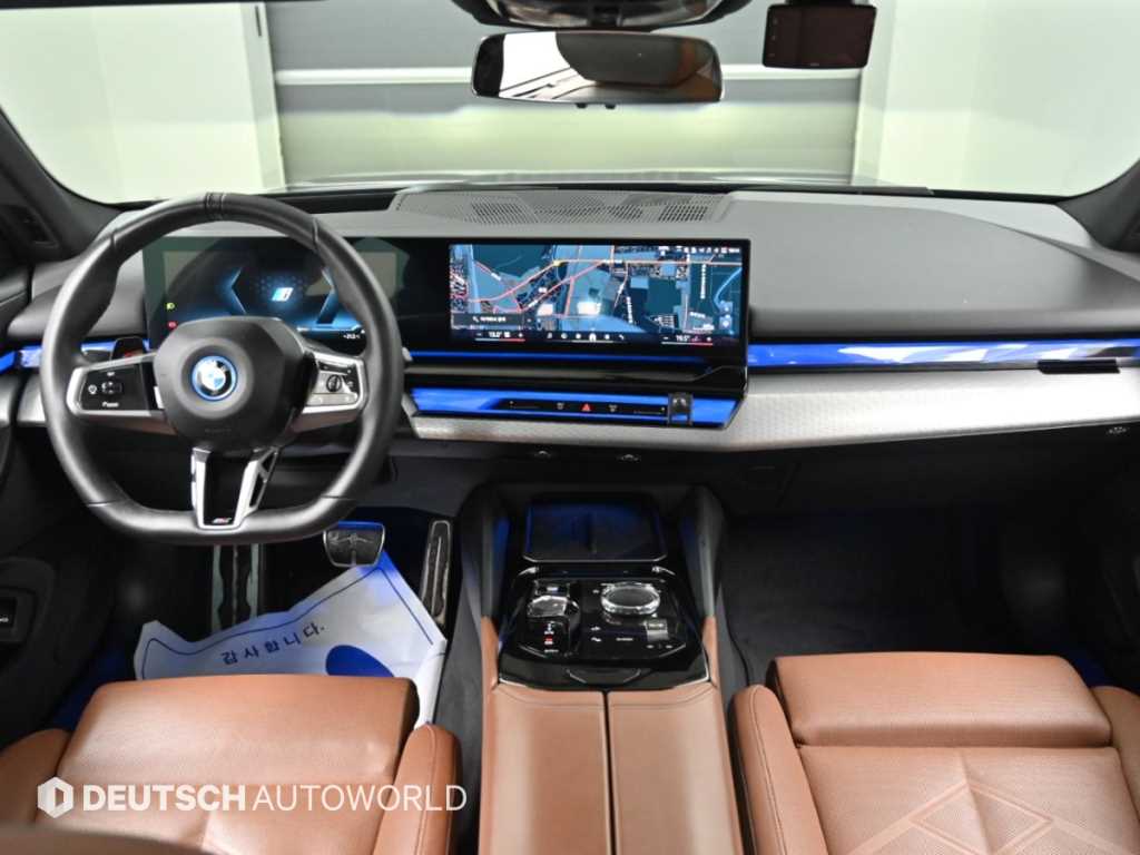 BMW i5 — photo 07