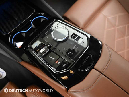 BMW i5 — photo 09