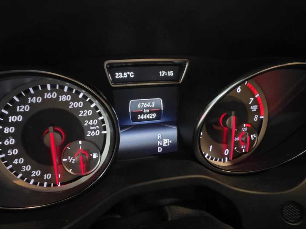 Mercedes-Benz CLA-Class — photo 07