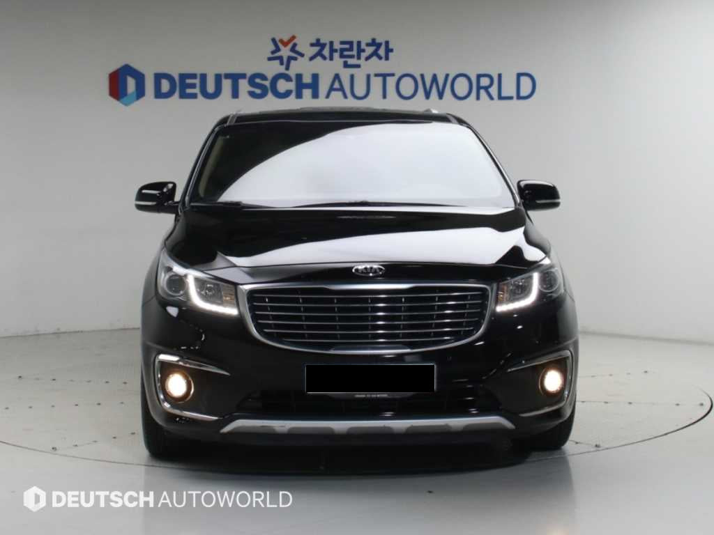 Kia Carnival — photo 03