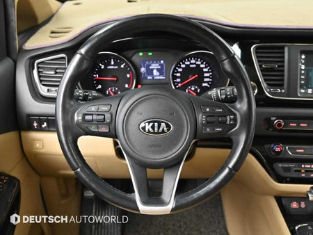 Kia Carnival — photo 13