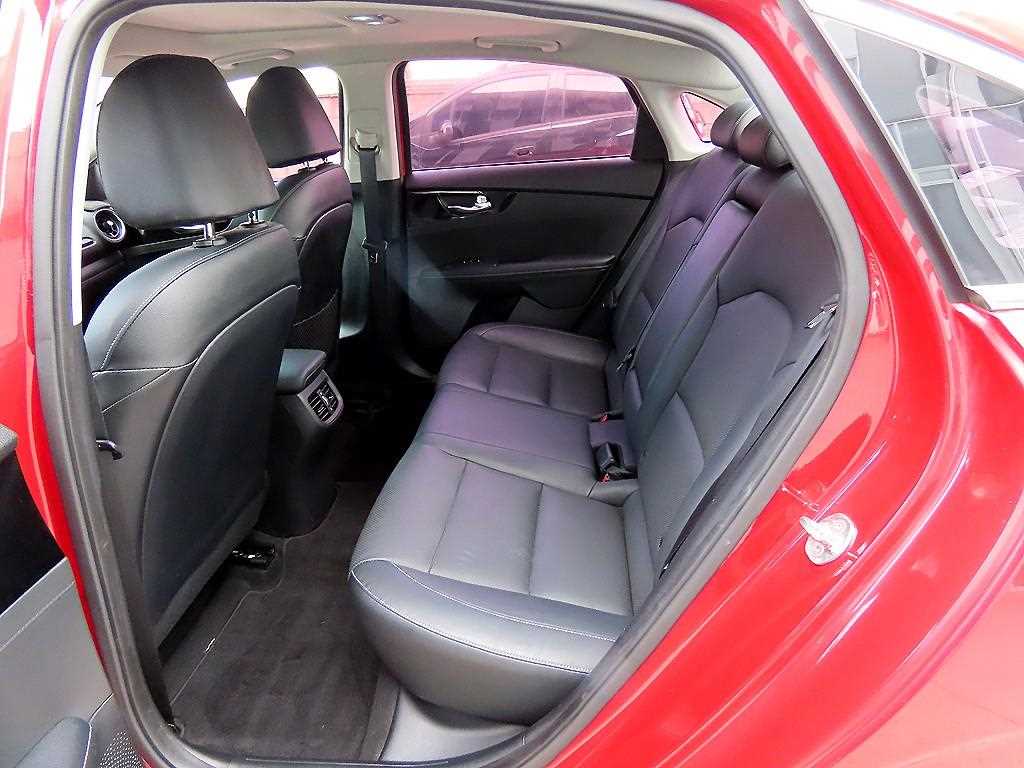 Kia K3 — photo 06