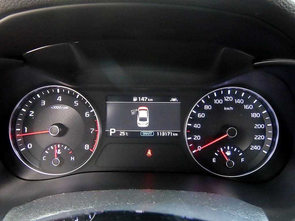 Kia K3 — photo 09