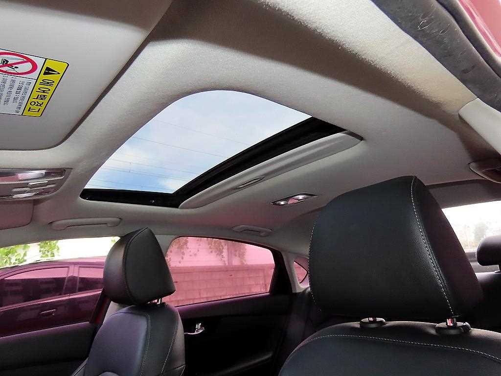Kia K3 — photo 18