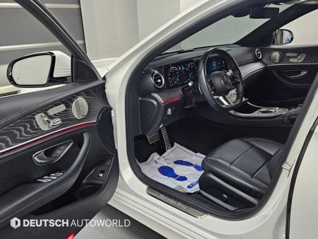 Mercedes-Benz E-Class — photo 11