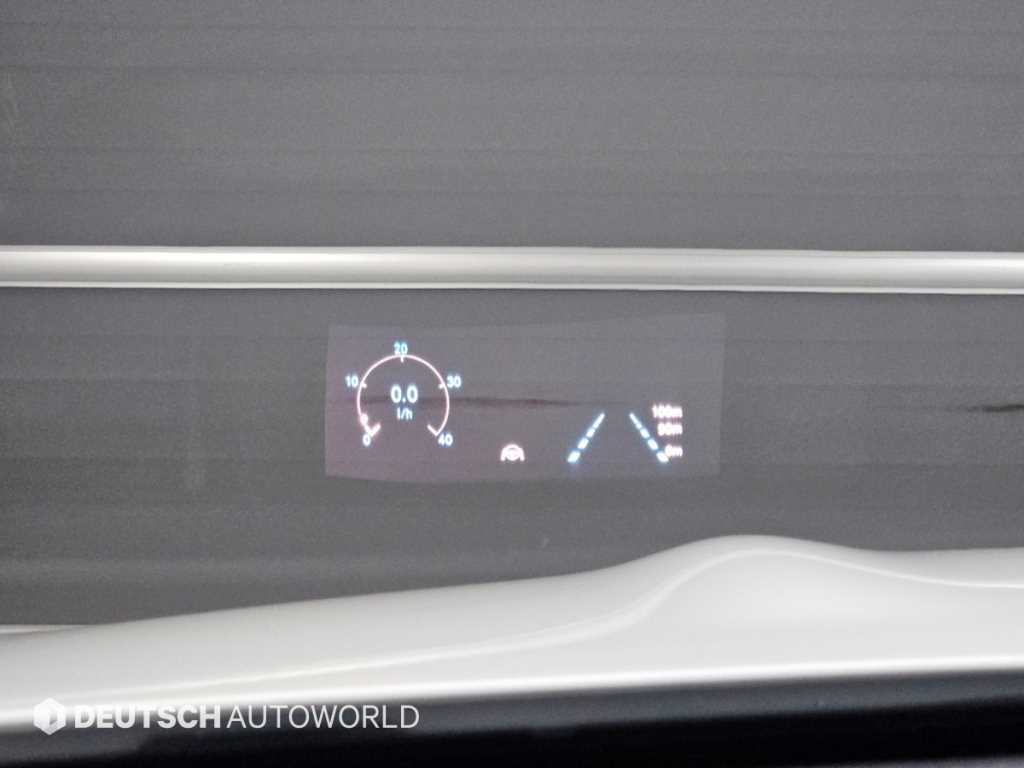 Mercedes-Benz E-Class — photo 17