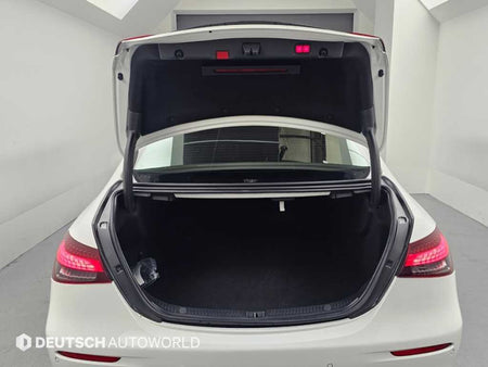Mercedes-Benz E-Class — photo 19