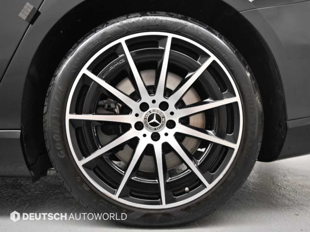 Mercedes-Benz EQS — photo 05