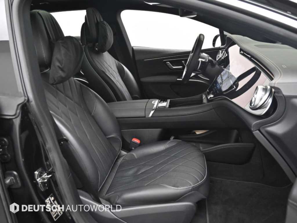 Mercedes-Benz EQS — photo 10