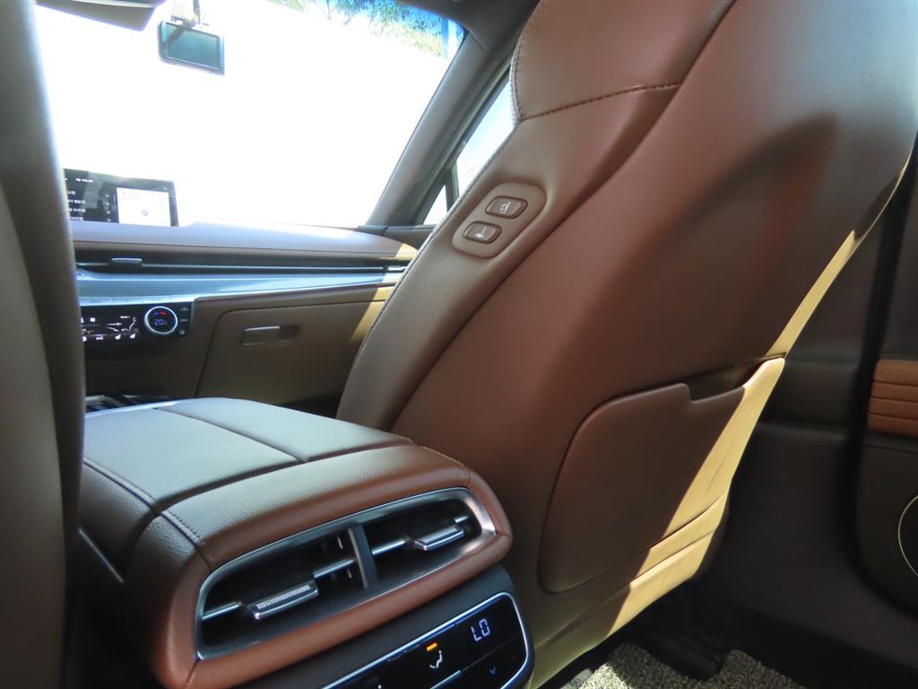 Genesis G80 — photo 07