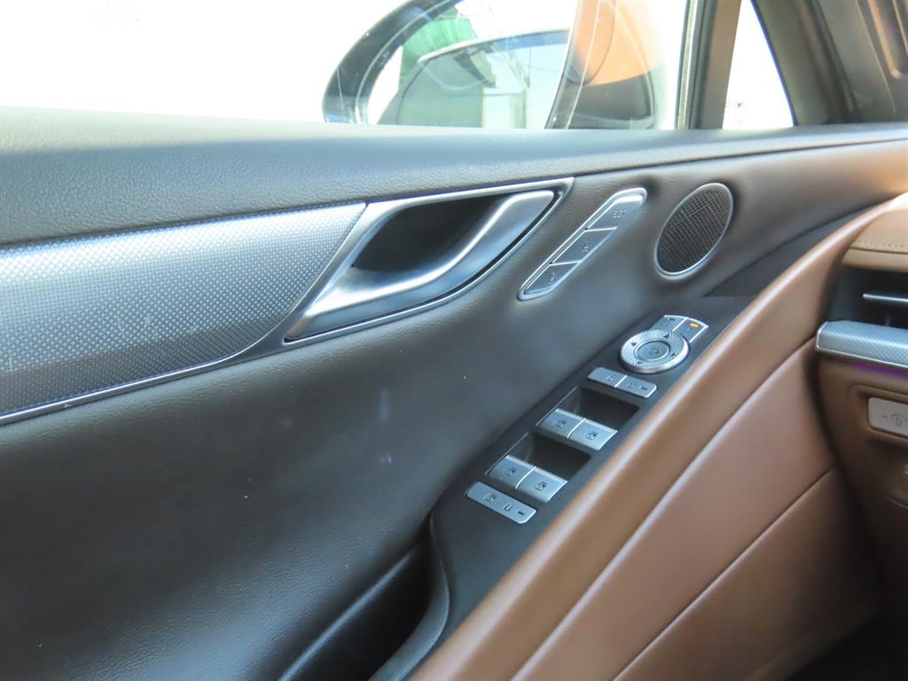 Genesis G80 — photo 14