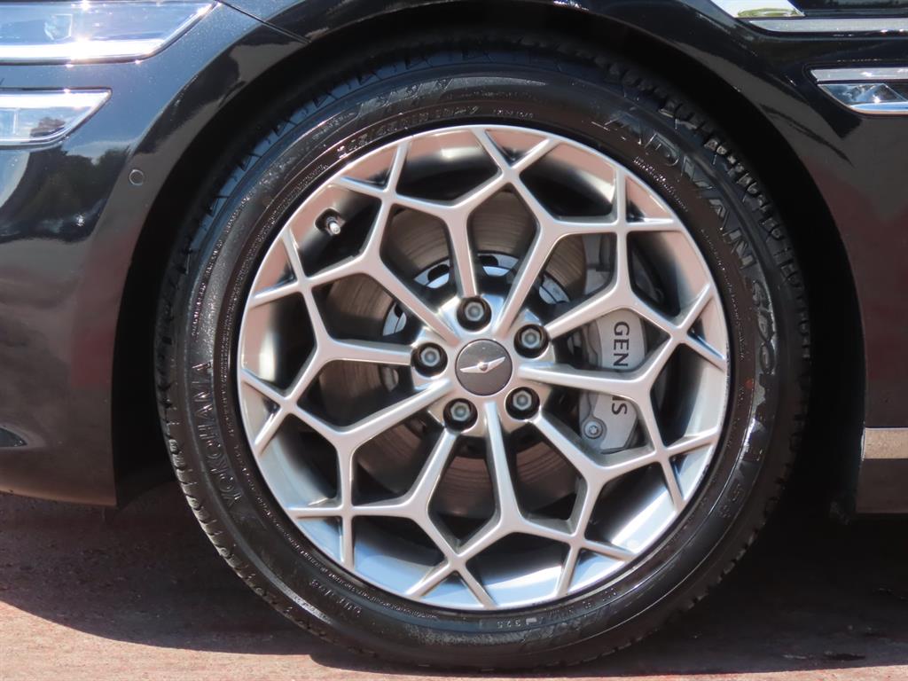 Genesis G80 — photo 20
