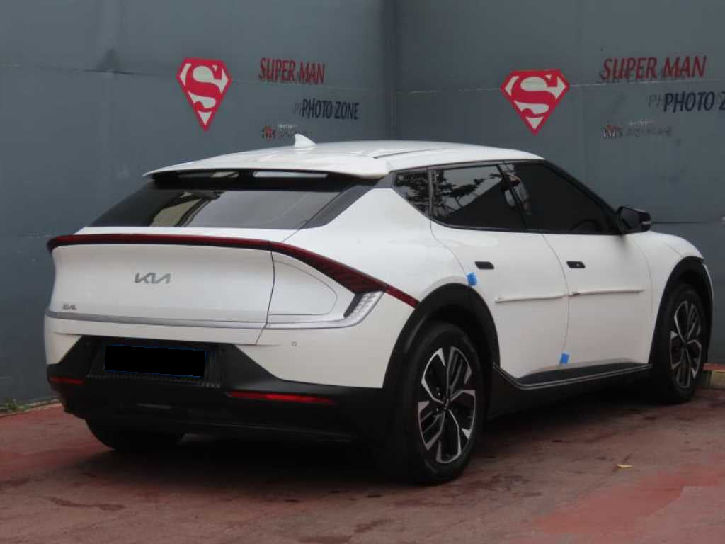 Kia EV6 — photo 03