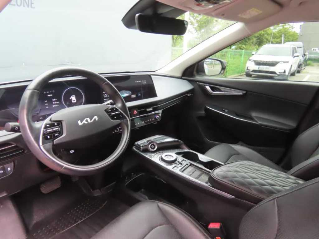 Kia EV6 — photo 14