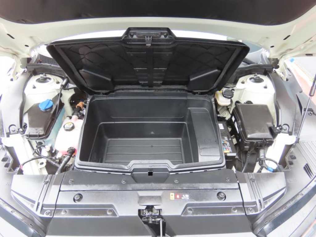 Kia EV6 — photo 17