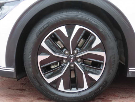 Kia EV6 — photo 18