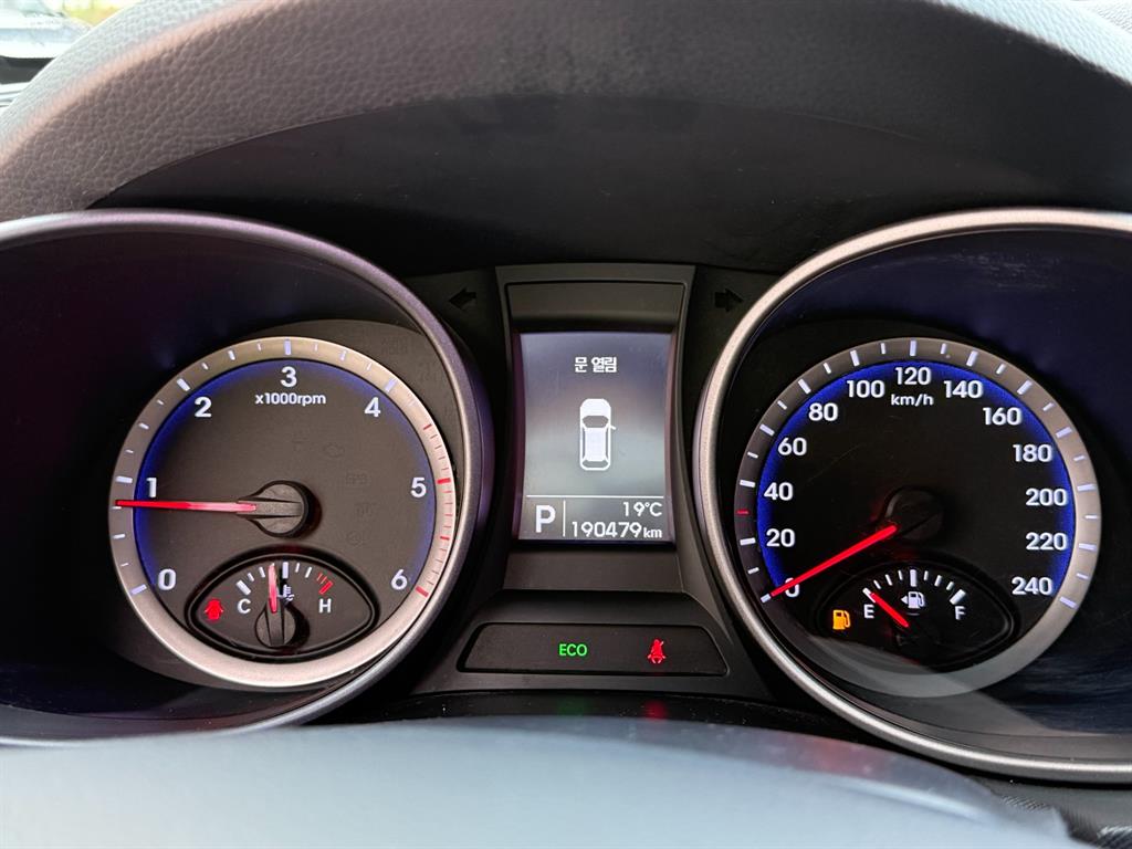 Hyundai Santafe — photo 09