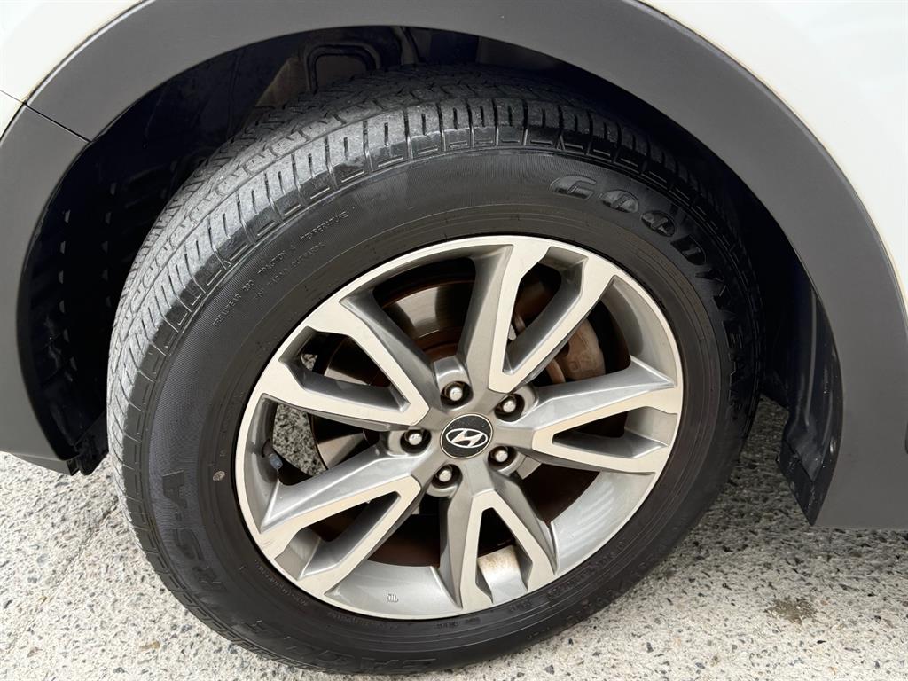 Hyundai Santafe — photo 19