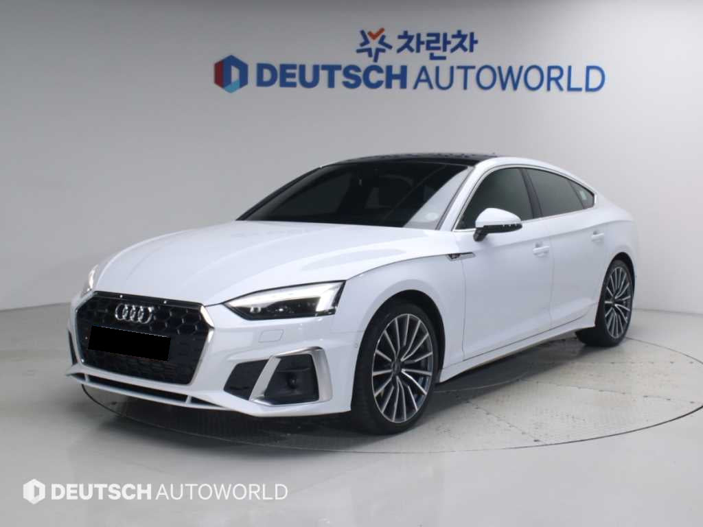 Audi A5 — photo 01