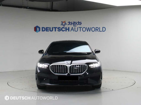BMW 5-Series — photo 03