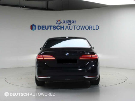 BMW 5-Series — photo 04