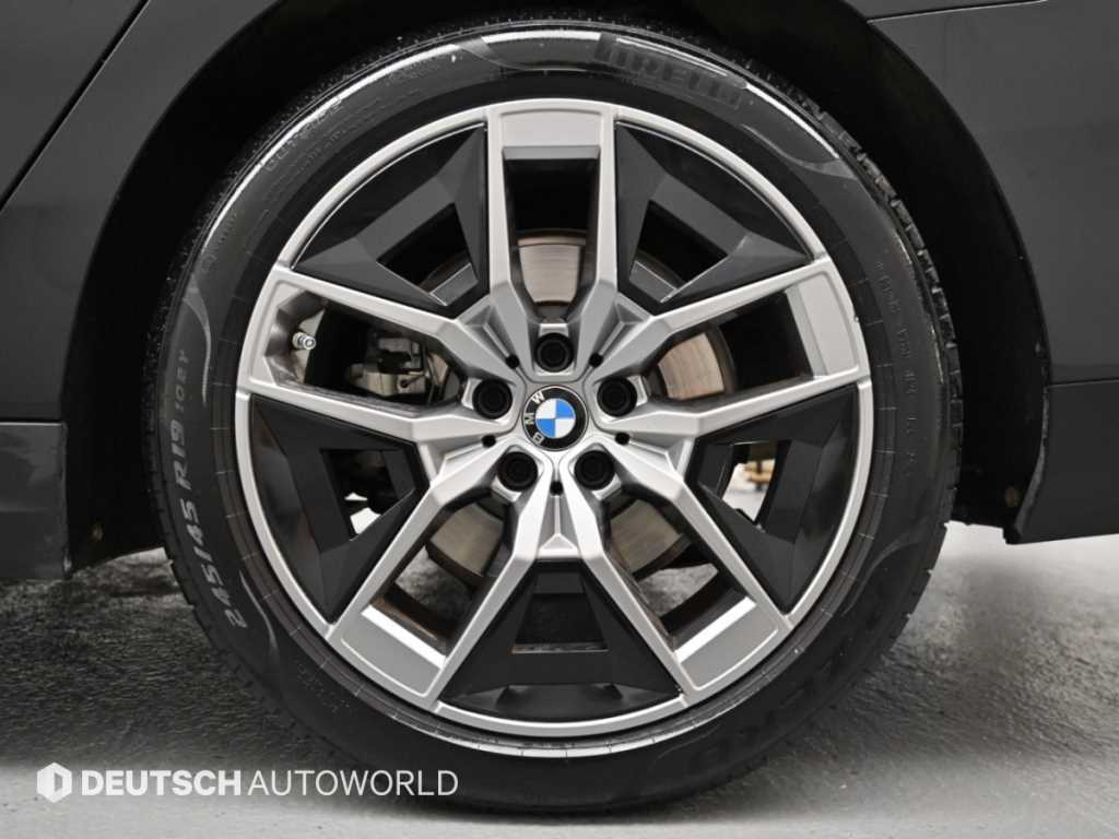 BMW 5-Series — photo 05