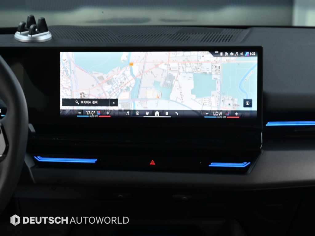 BMW 5-Series — photo 14