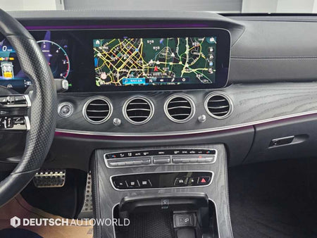 Mercedes-Benz E-Class — photo 14