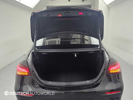 Mercedes-Benz E-Class — photo 19