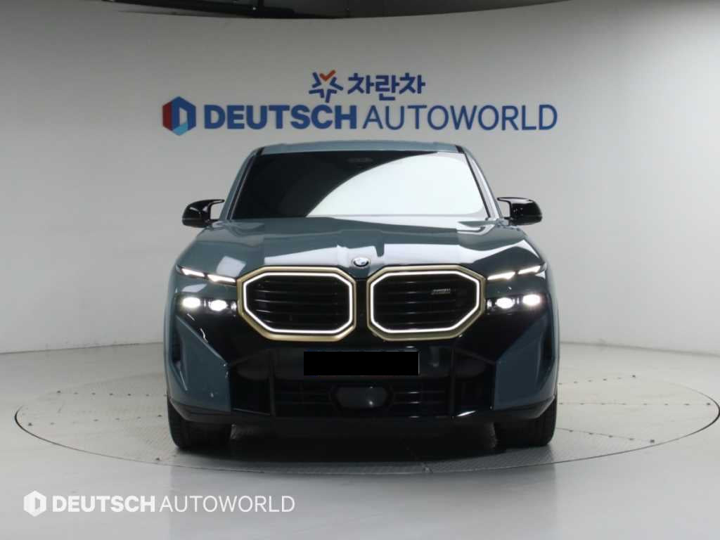 BMW XM — photo 03