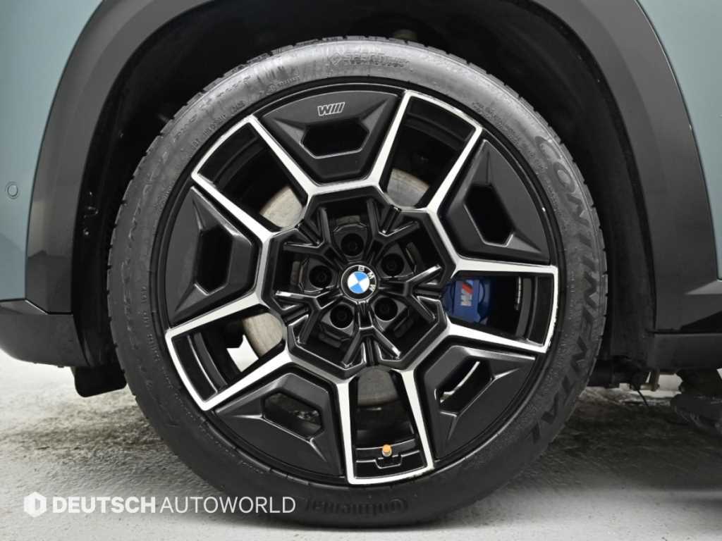 BMW XM — photo 05