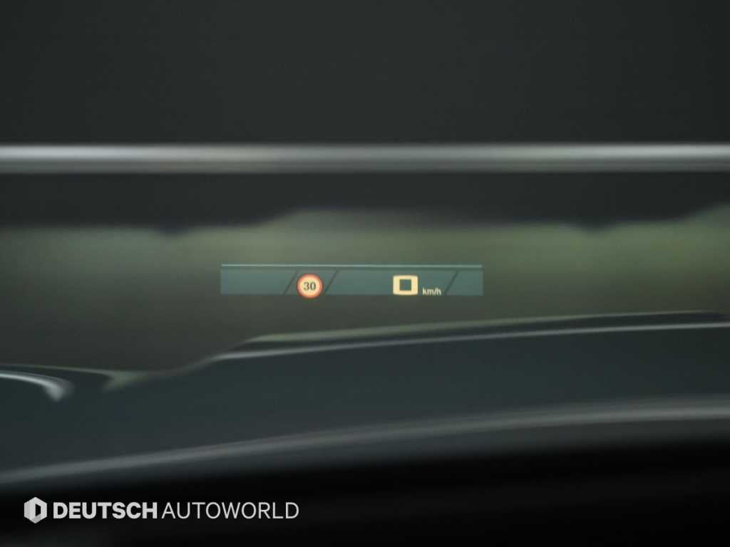 BMW XM — photo 18