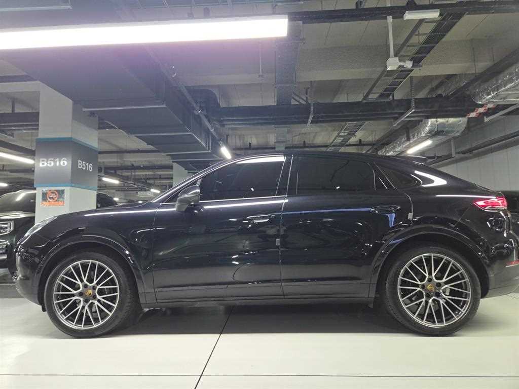 Porsche Cayenne — photo 03