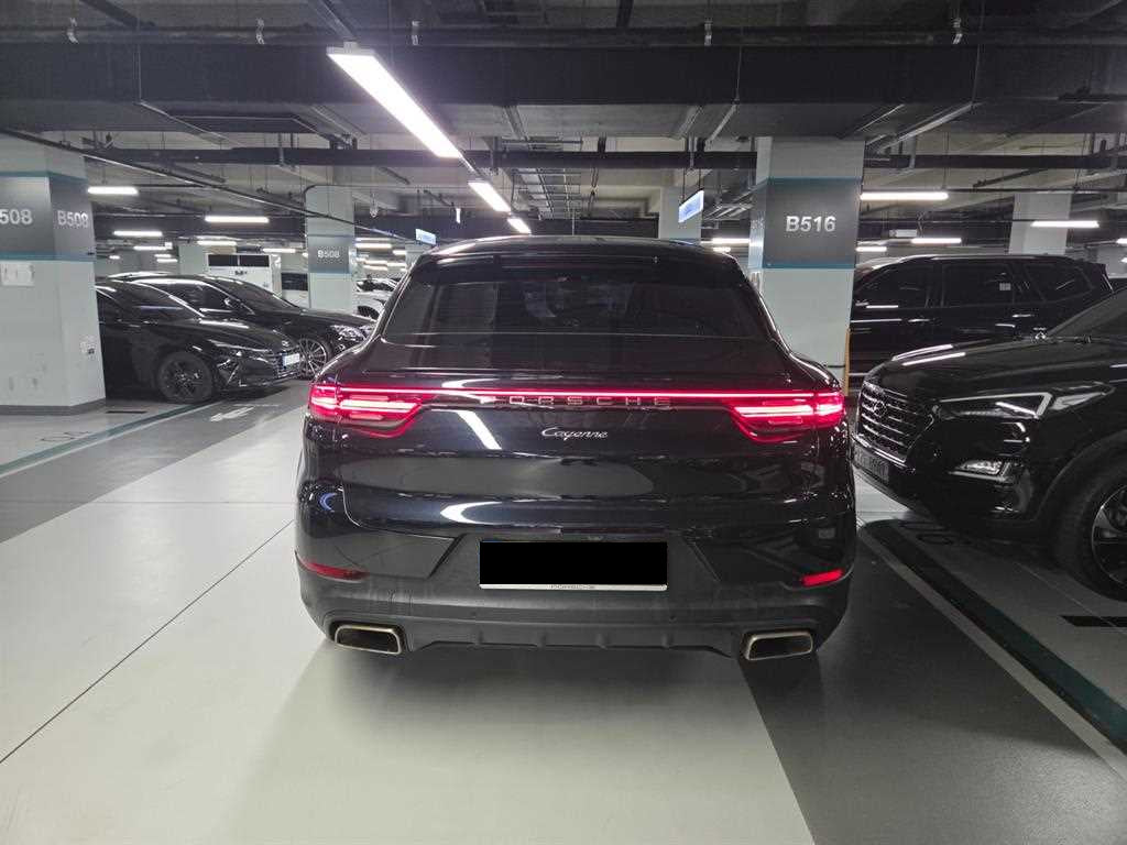 Porsche Cayenne — photo 04