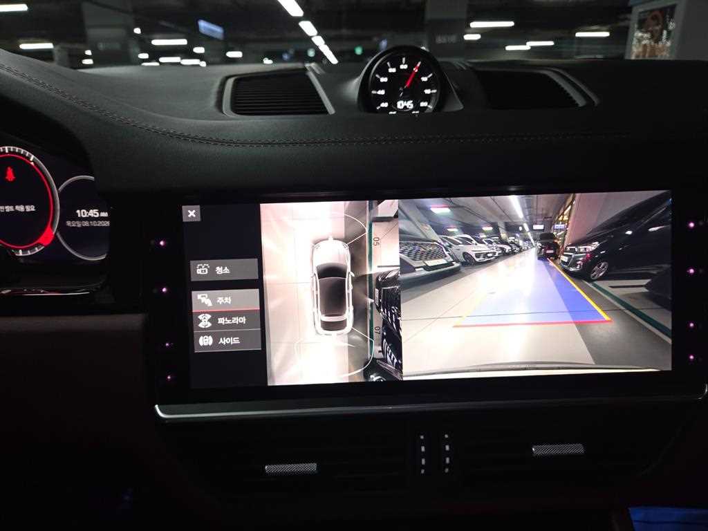 Porsche Cayenne — photo 09