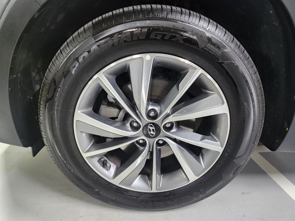 Hyundai Santafe — photo 19