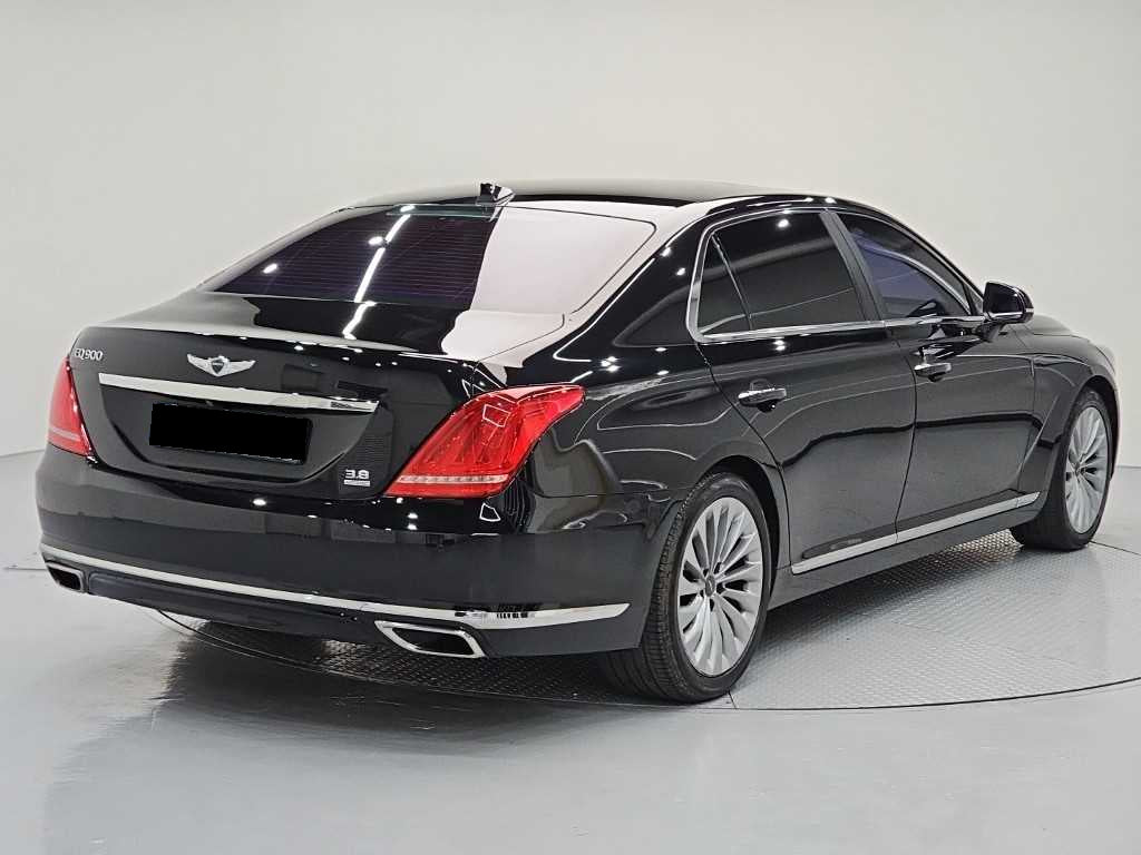 Genesis EQ900 — photo 04
