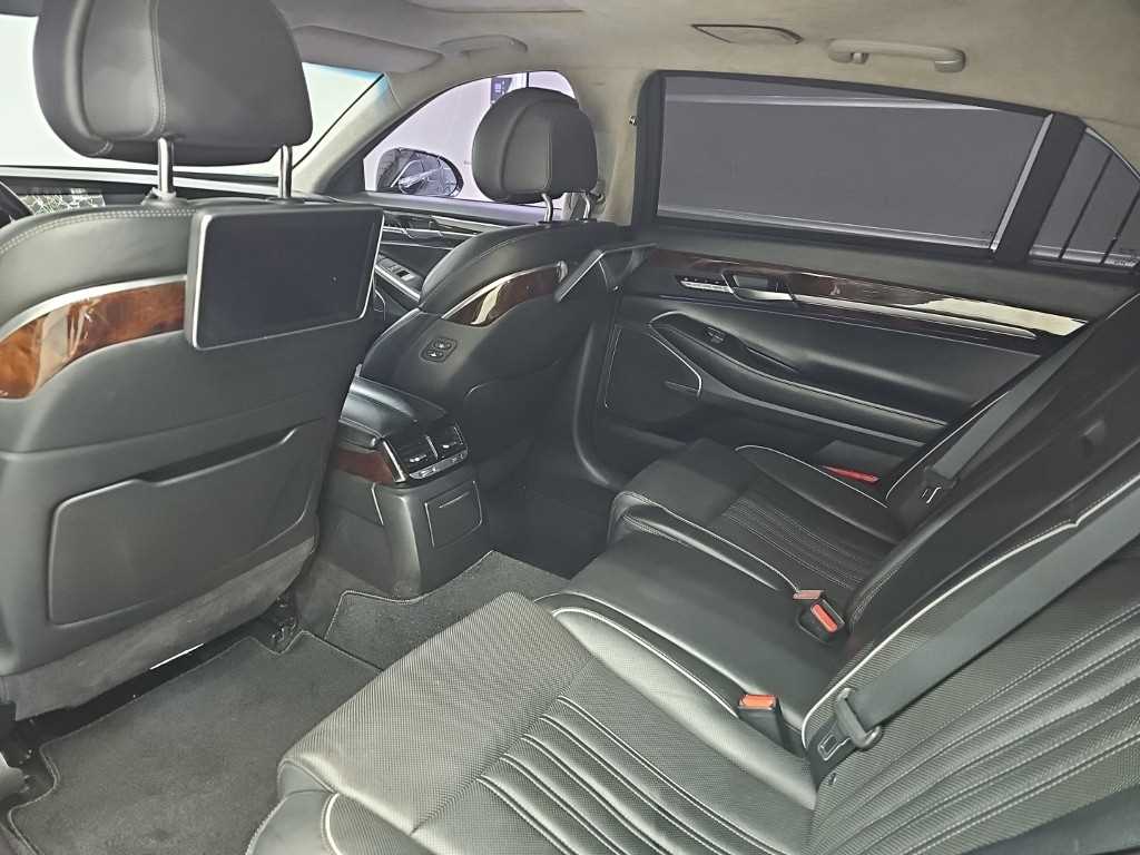 Genesis EQ900 — photo 15