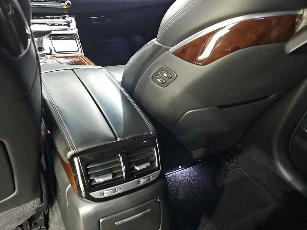 Genesis EQ900 — photo 16