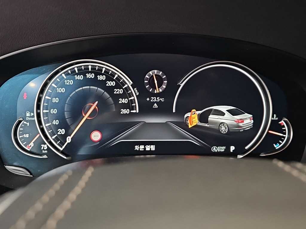 BMW 5-Series — photo 06