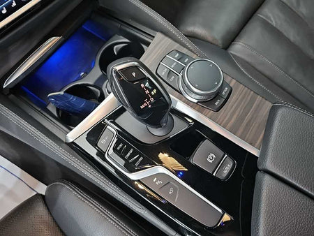 BMW 5-Series — photo 08