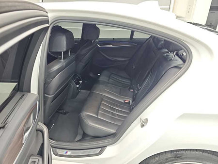 BMW 5-Series — photo 12