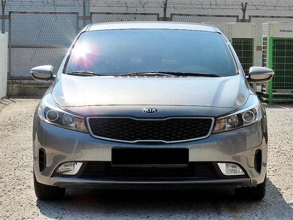 Kia K3 — photo 01