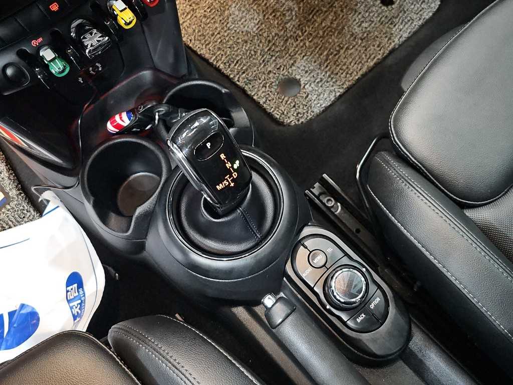 Mini Cooper — photo 08