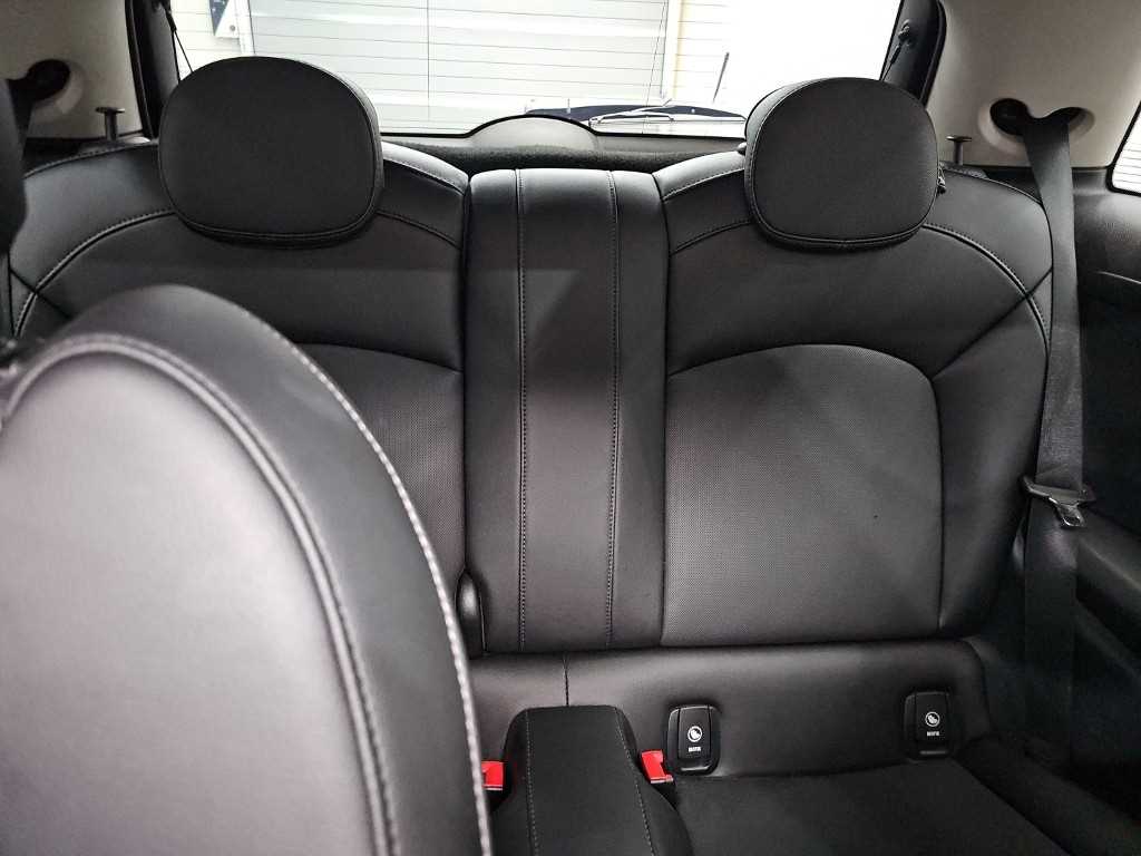 Mini Cooper — photo 12