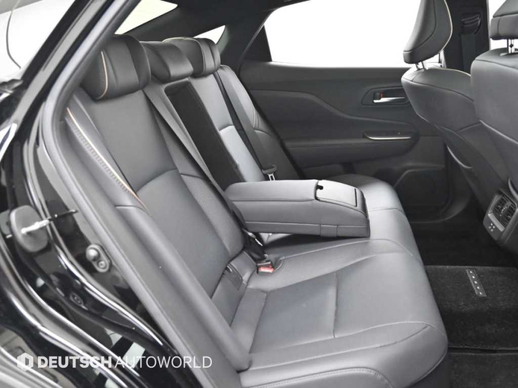 Toyota Crown — photo 12