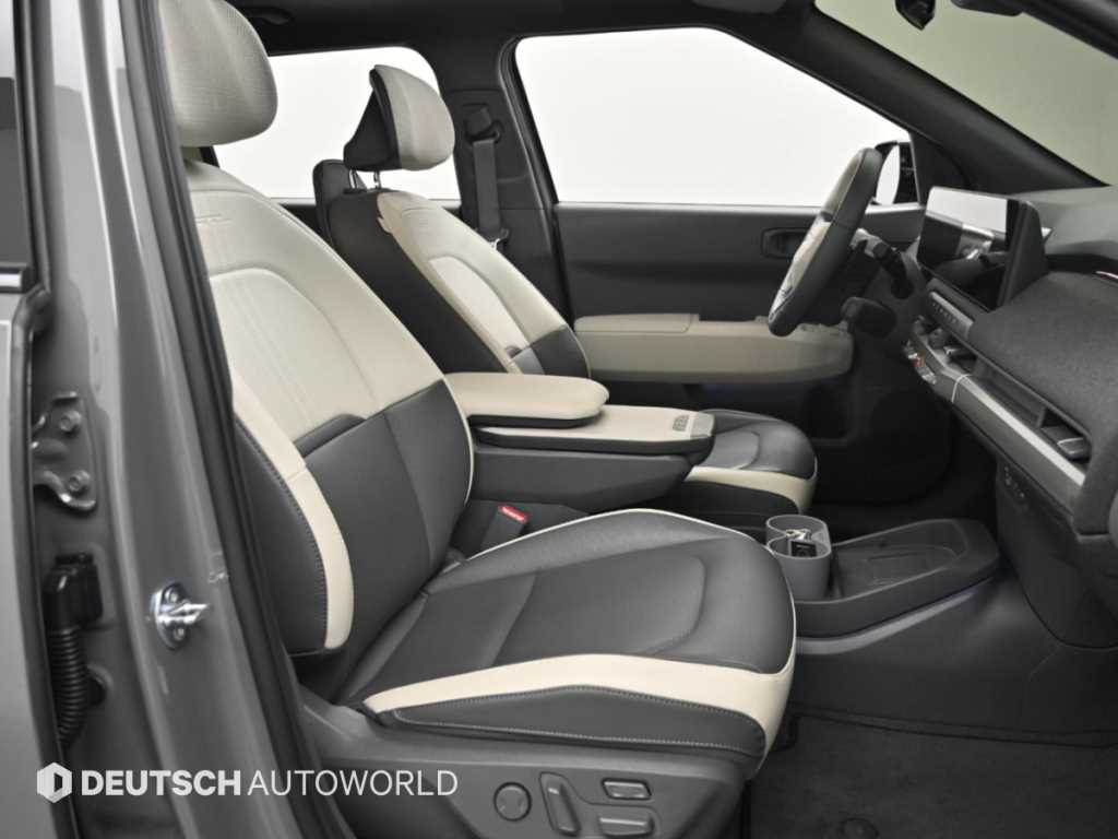 Kia EV3 — photo 10