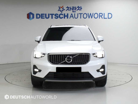 Volvo XC40 — photo 03